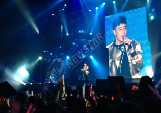 Pokaz mody P5.33 Ekrany LED Display Stage Kryty 35200 Dots / ㎡